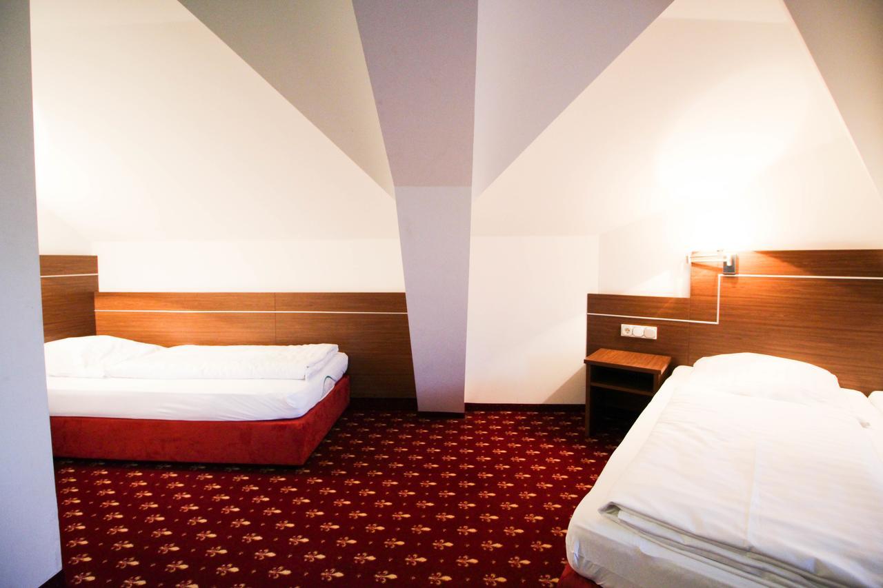 Hotel-Gasthof Obermeier アラースハウゼン エクステリア 写真