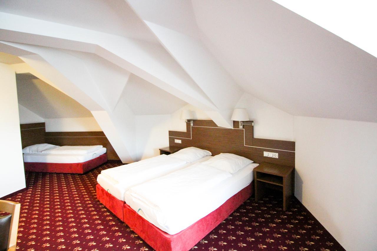 Hotel-Gasthof Obermeier アラースハウゼン エクステリア 写真